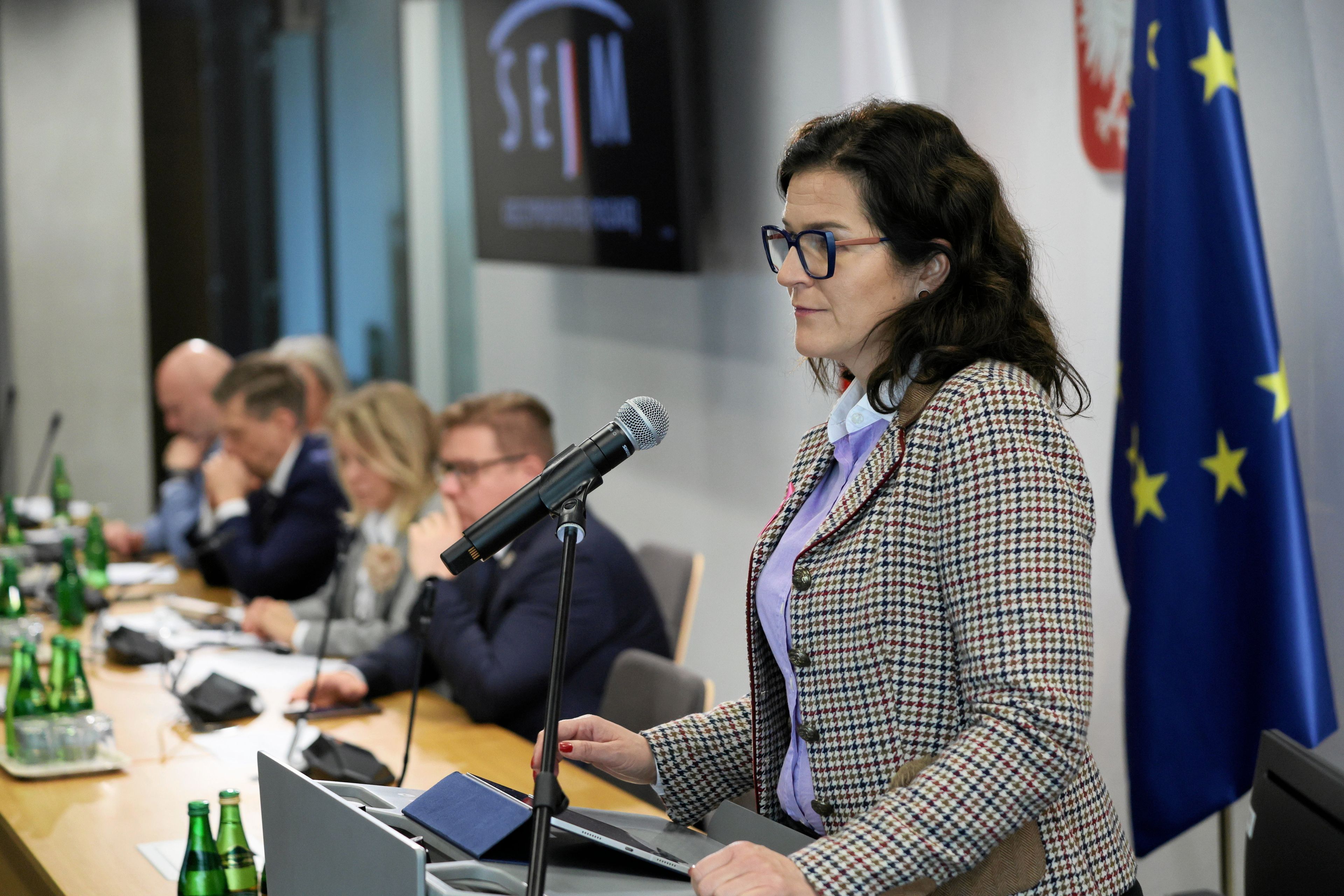 29.10.2025 Warszawa , ulica Wiejska , Sejm . Komisja nadzwyczajna do spraw zmian w kodyfikacjach. Prezydentka Gdanska Aleksandra Dulkiewicz podczas wysluchania publicznego w sprawie poselskiego projektu ustawy o zmianie ustawy - Kodeks wyborczy .
Fot. Slawomir Kaminski / Agencja Wyborcza.pl