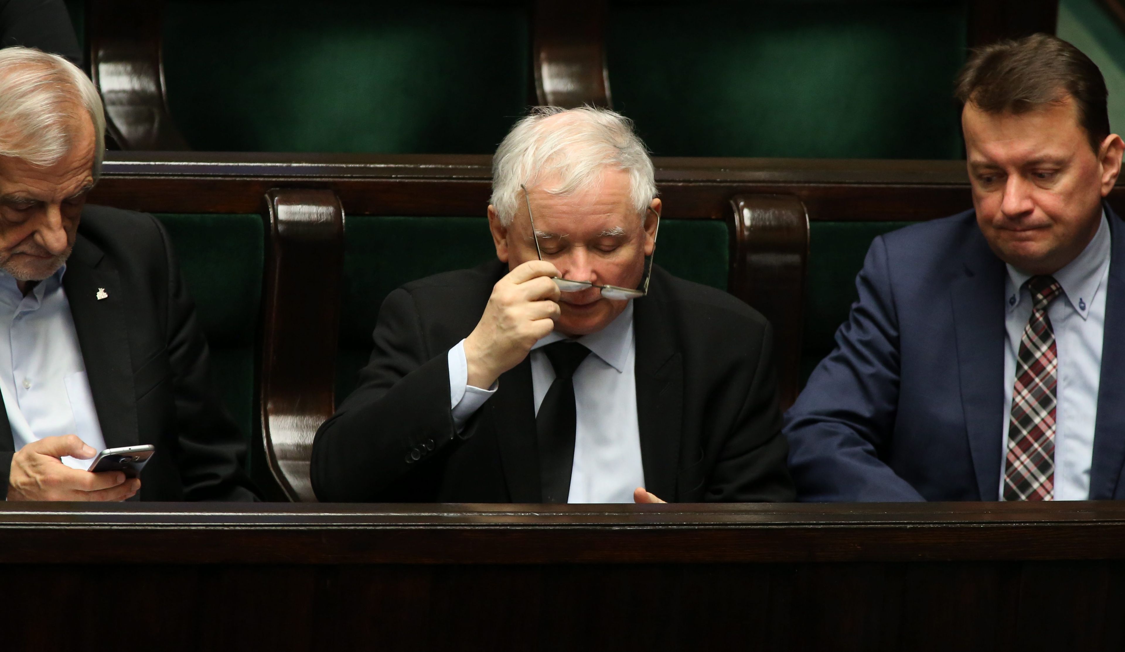 14.12.2016 Warszawa , Sejm . Ryszard Terlecki prezes Jaroslaw Kaczynski i Mariusz Blaszczak - PIS podczas wieczornego bloku glosowan .
Fot . Slawomir Kaminski / Agencja Gazeta