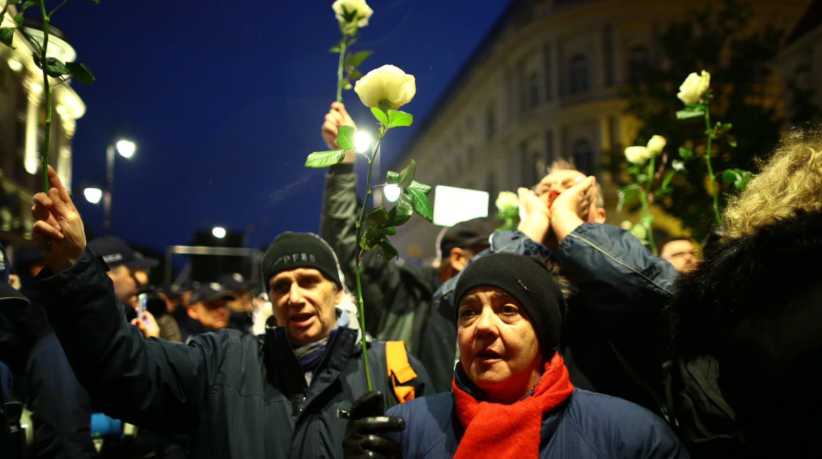 10.05.2017 Warszawa . Obchody 85 miesiecznicy katastrofy smolenskiej . 
Fot. Agata Grzybowska / Agencja Gazeta