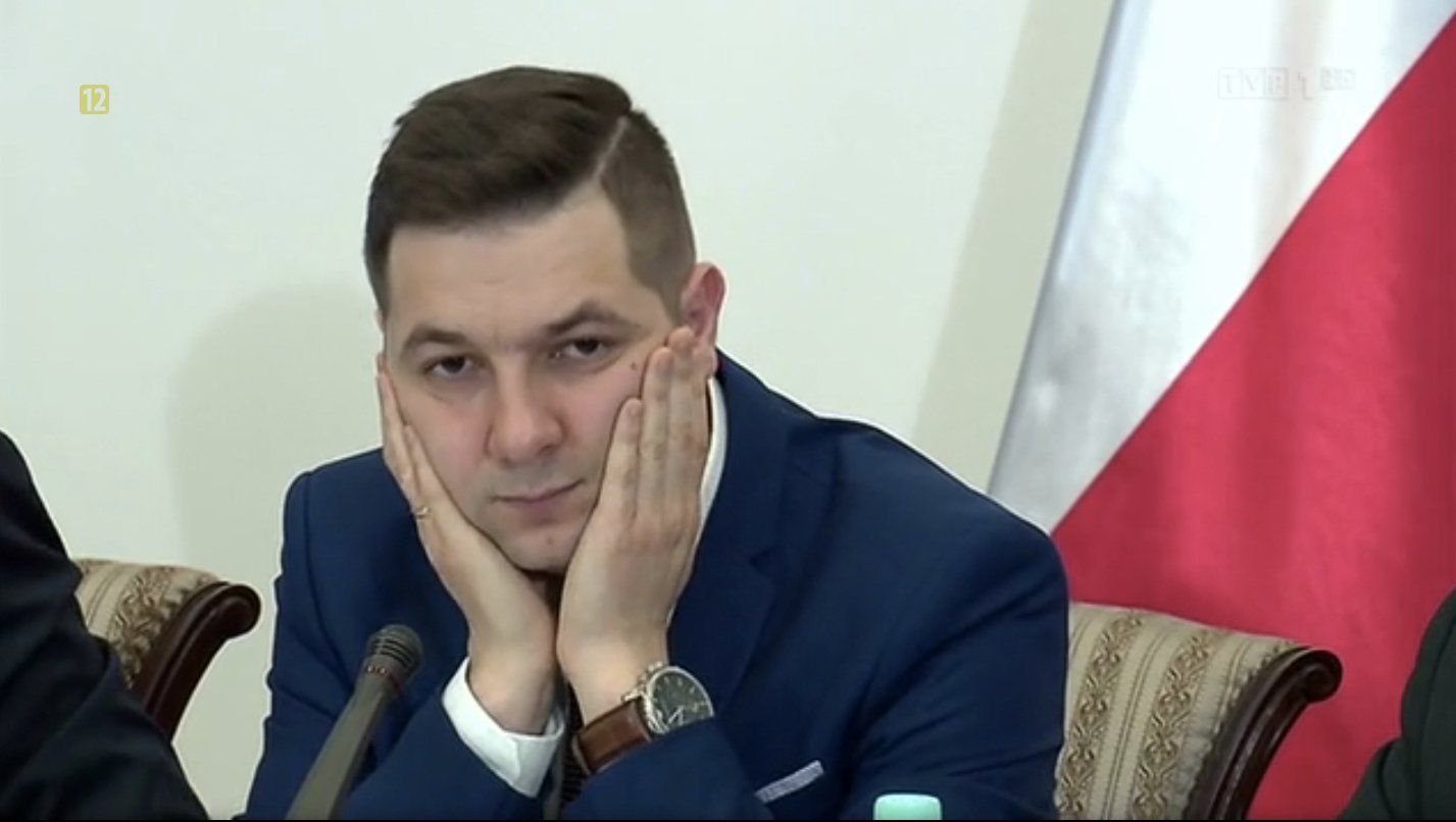 Grafika do artykułu Gronkiewicz-Waltz broni się Konstytucją. NSA rozstrzygnie, czy komisja Jakiego może zajmować się reprywatyzacją