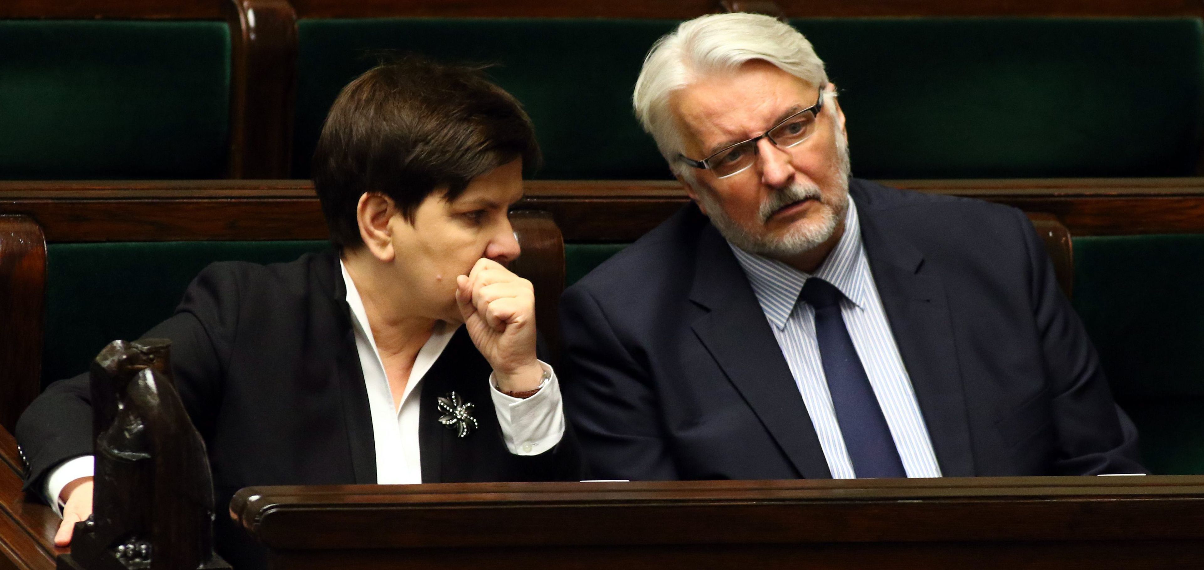 10.02.2017 Warszawa , Sejm . Premier Beata Szydlo i minister spraw zagranicznych Witold Waszczykowski podczas porannego bloku glosowan .
Fot . Slawomir Kaminski / Agencja Gazeta .