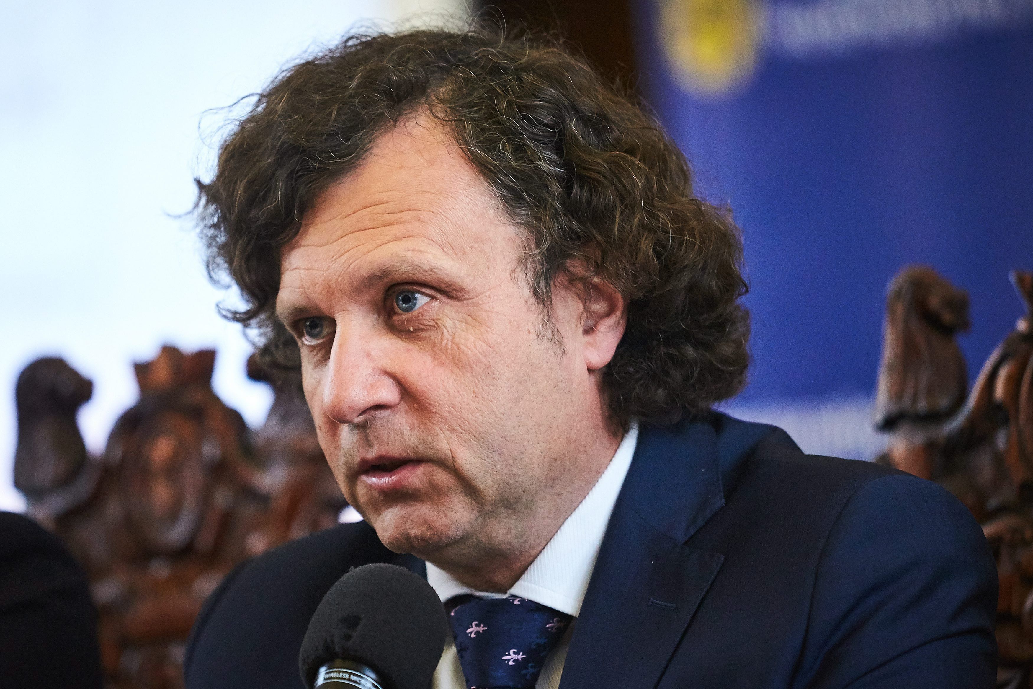 13.04.2017 Sopot , Urzad Miasta . Prezydent Sopotu Jacek Karnowski podczas spotkania na ktorym podpisano umowe o dofinansowaniu ze srodkow Regionalnego Programu Operacyjnego projektu Centrum Opieki Geriatrycznej , ktore ma powstac w Wojewodzkim Zespole Reumatologicznym im . Dr Jadwigi Titz - Kosko w Sopocie . Fot. Jan Rusek / Agencja Gazeta