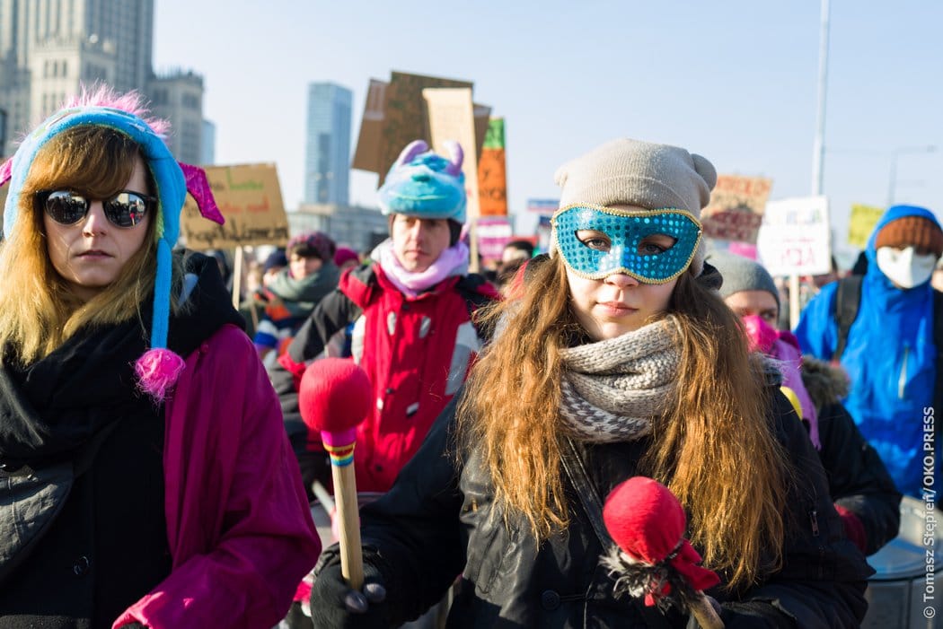 Grafika do artykułu Kobietę trzeba lać. Komu dają feministki? Przemoc tylko w związkach nieformalnych... Manifa przeciw męskiemu chamstwu