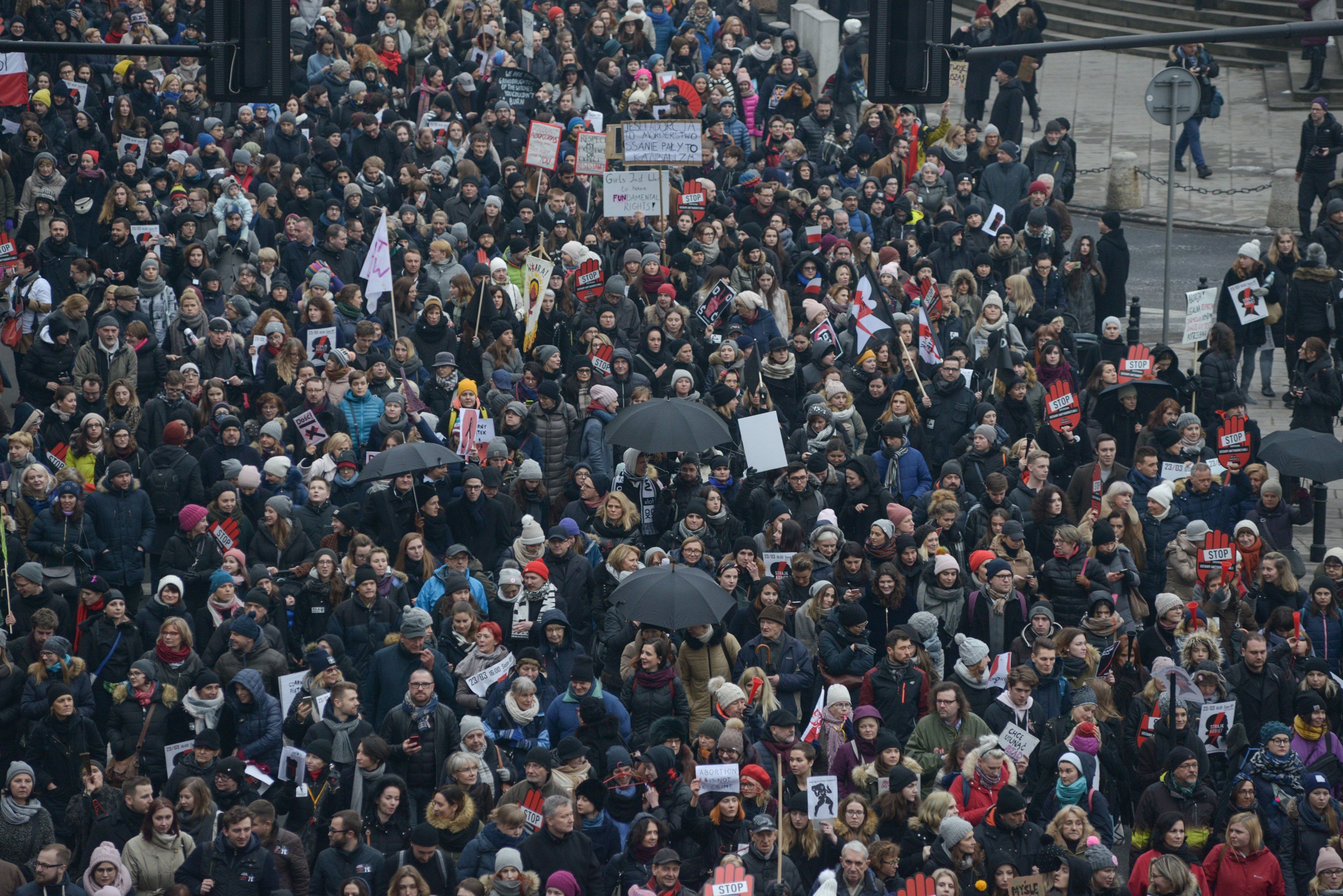 23.03.2018 Warszawa . Czarny Piatek - protest przeciwko zaostrzeniu ustawy antyaborcyjnej .
Fot. Maciek Jazwiecki / Agencja Gazeta