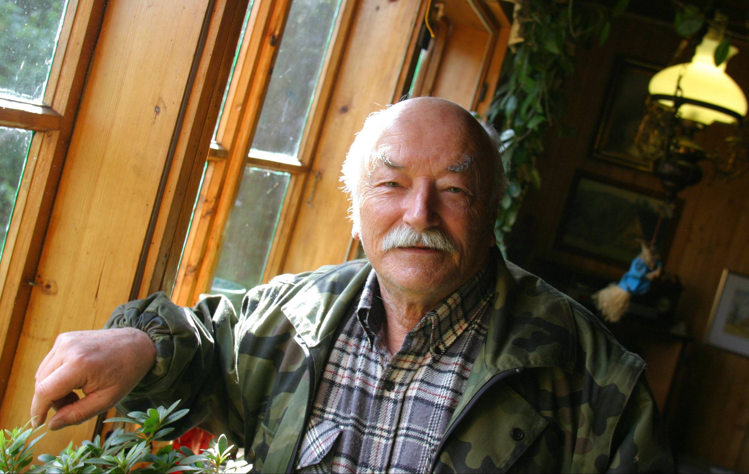 21.09.2005  ROPKI - WIES KOLO WYSOWEJ , BESKID NISKI
PROFESOR ANDRZEJ JACZEWSKI - PEDIATRA , SEKSUOLOG DZIECI I MLODZIEZY
FOT. MICHAL MUTOR / AGENCJA GAZETA