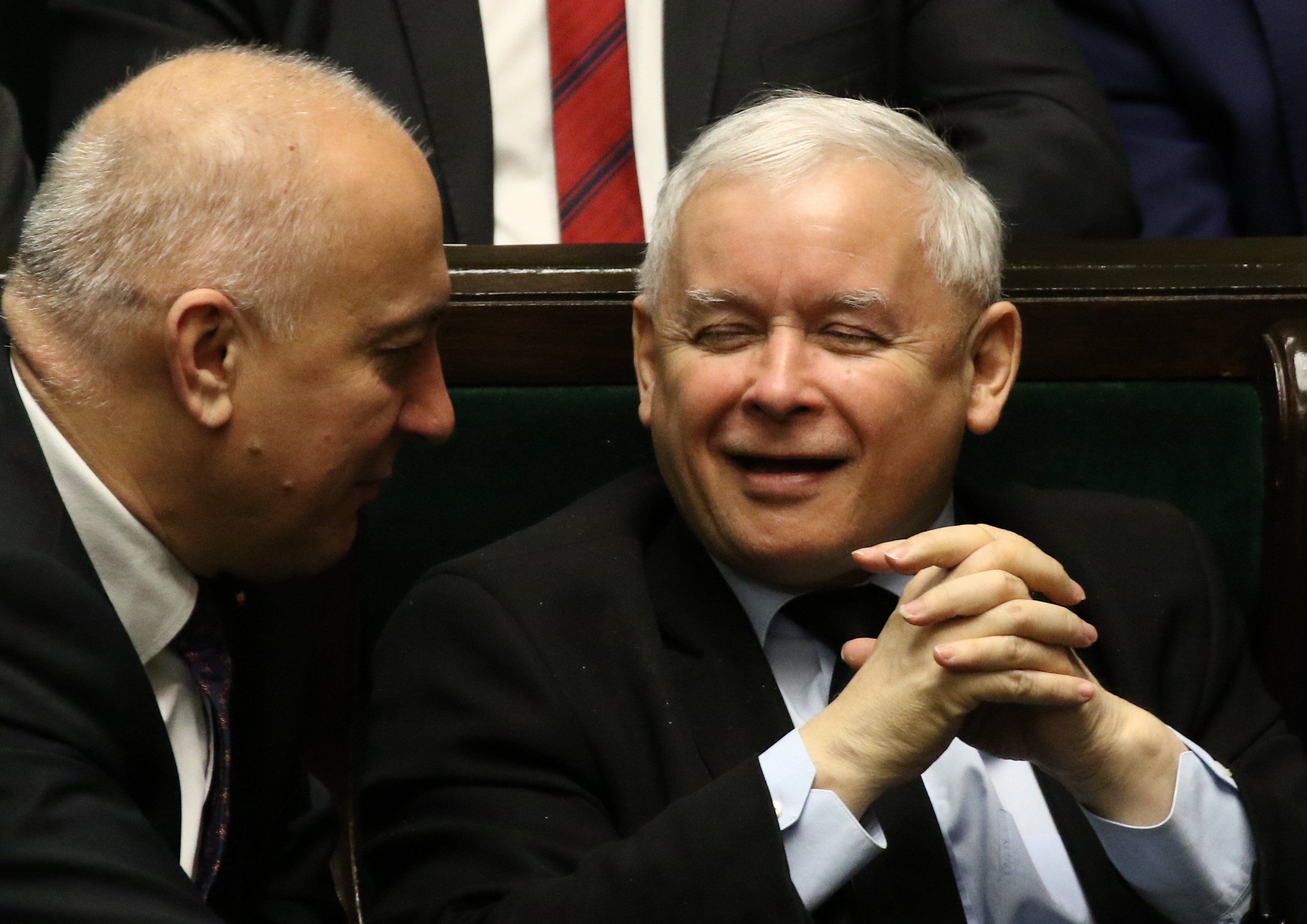 08.02.2018 Warszawa , Sejm . Poslowie podczas bloku glosowan . N/z Minister spraw wewnetrznych Joachim Brudzinski i prezes Jaroslaw Kaczynski .
Fot. Slawomir Kaminski / Agencja Gazeta