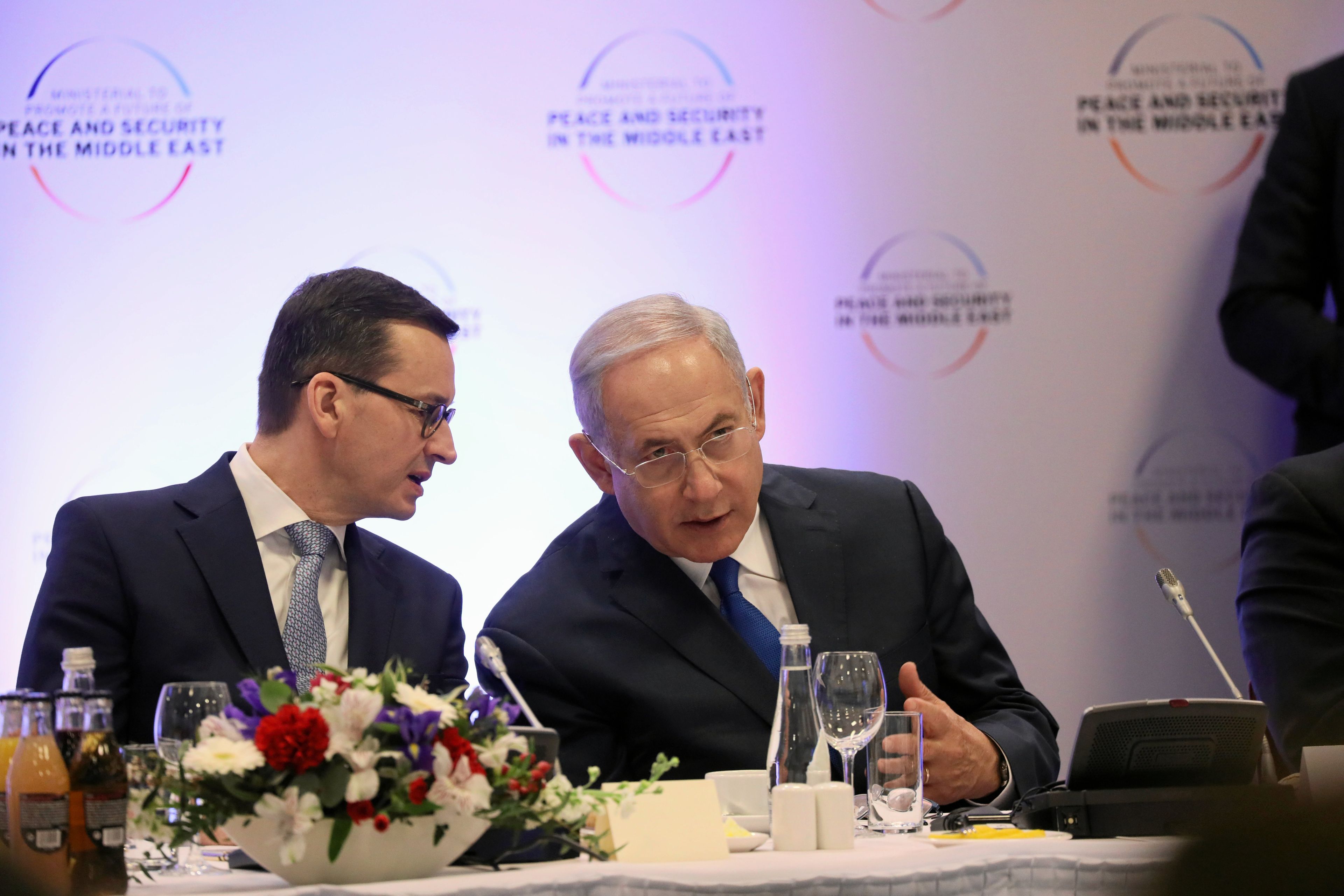 14.02.2019 Warszawa . PGE Stadion Narodowy . Spotkanie ministerialne poswiecone budowaniu pokoju i bezpieczenstwa na Bliskim Wschodzie . Od lewej: premier Mateusz Morawiecki , premier Izraela Beniamin Netanjahu podczas lunchu roboczego .
Fot. Slawomir Kaminski / Agencja Gazeta