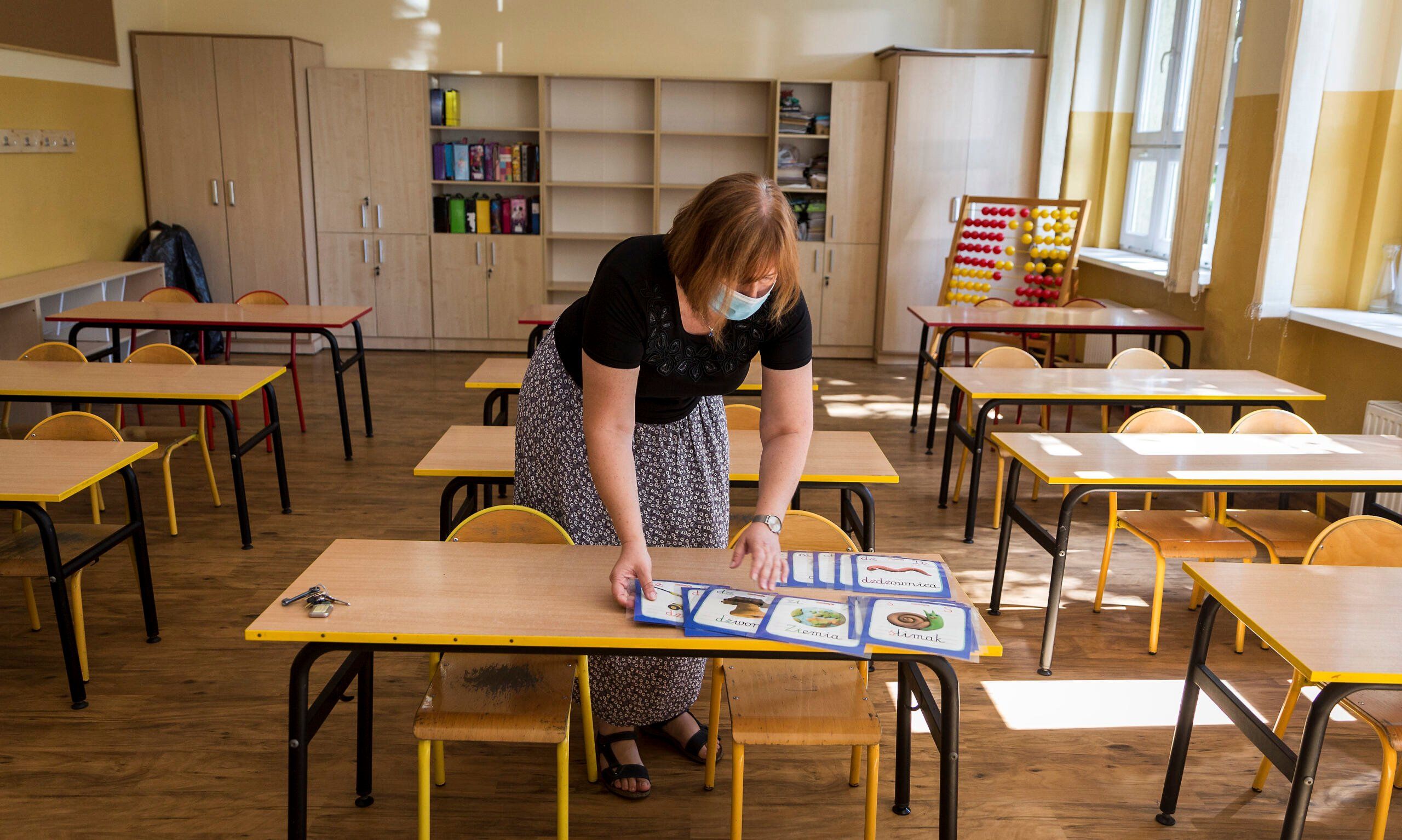 25.08.2020 Siemianowice SP 13 im Jozefa Skrzeka . Przygotowania do roku szkolnego .
 Fot. Grzegorz Celejewski / Agencja Gazeta