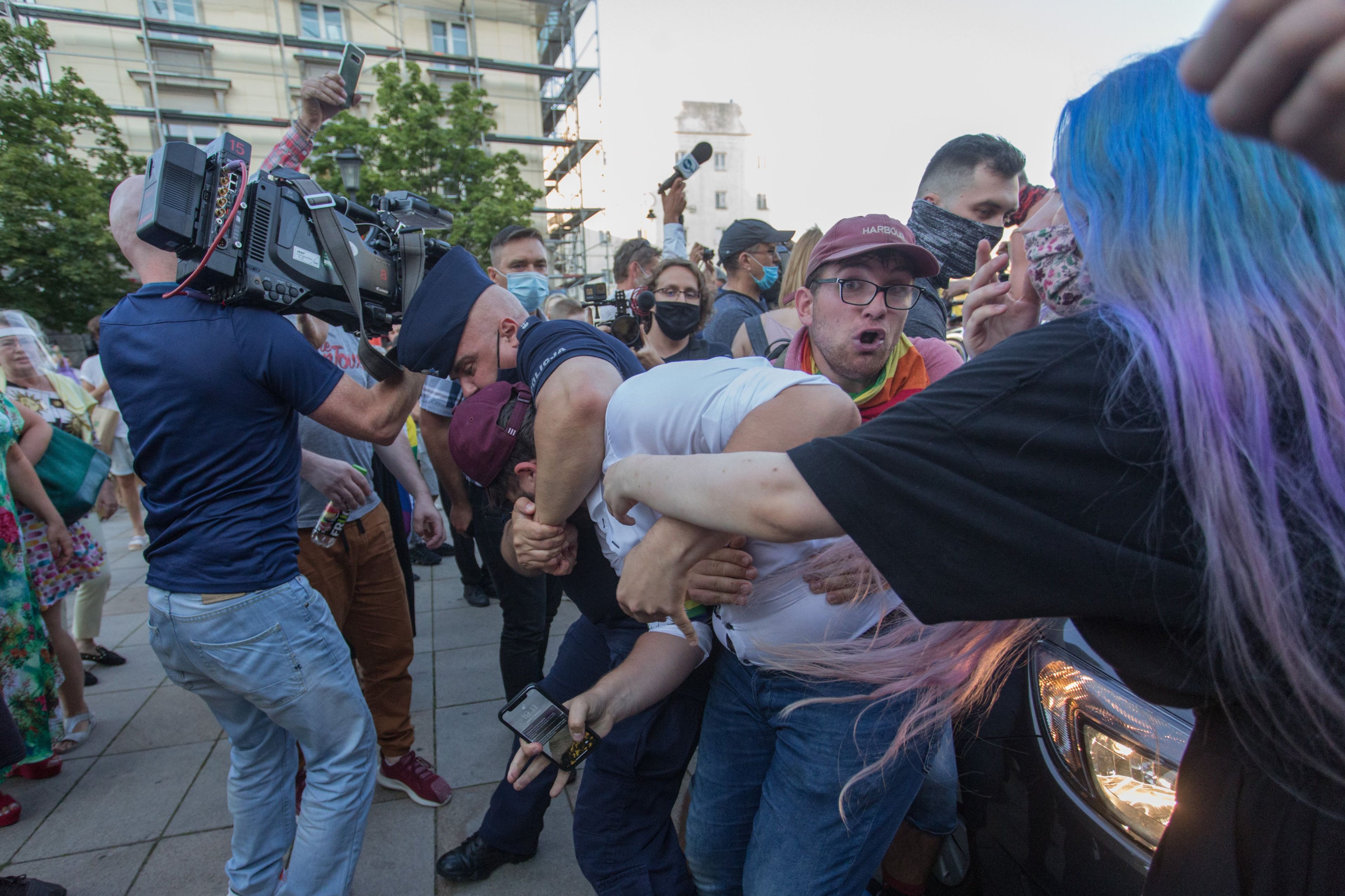 Blokada aresztowania aktywistki LGBT Margot podczas Tęczowej Nocy