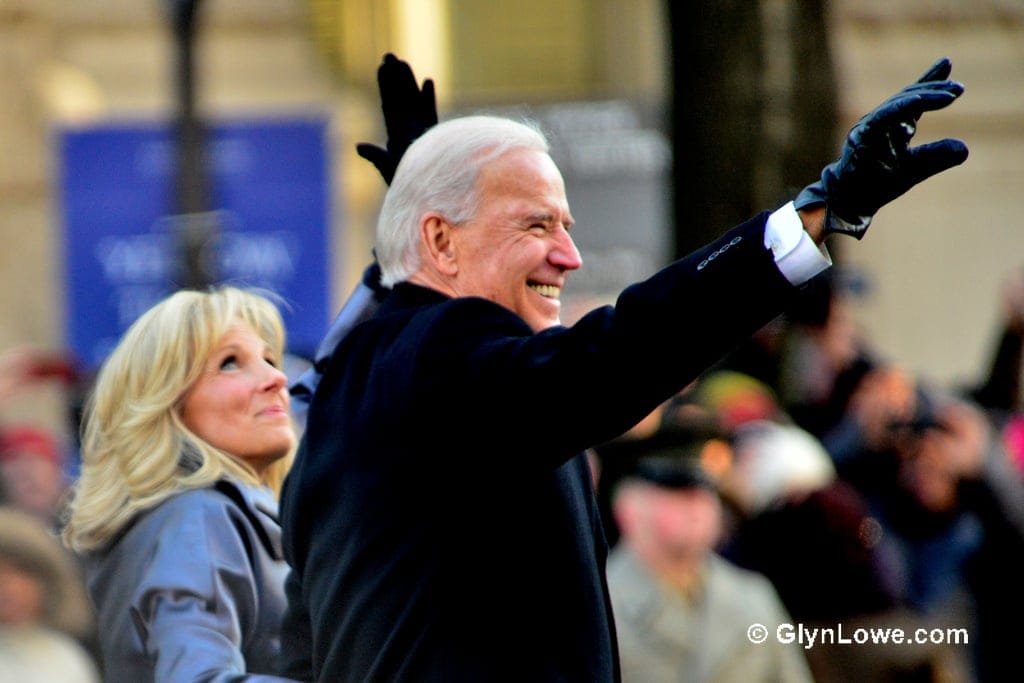 Grafika do artykułu Biden i Harris zaprzysiężeni, Trump odleciał na Florydę. Czy to początek nowej ery?
