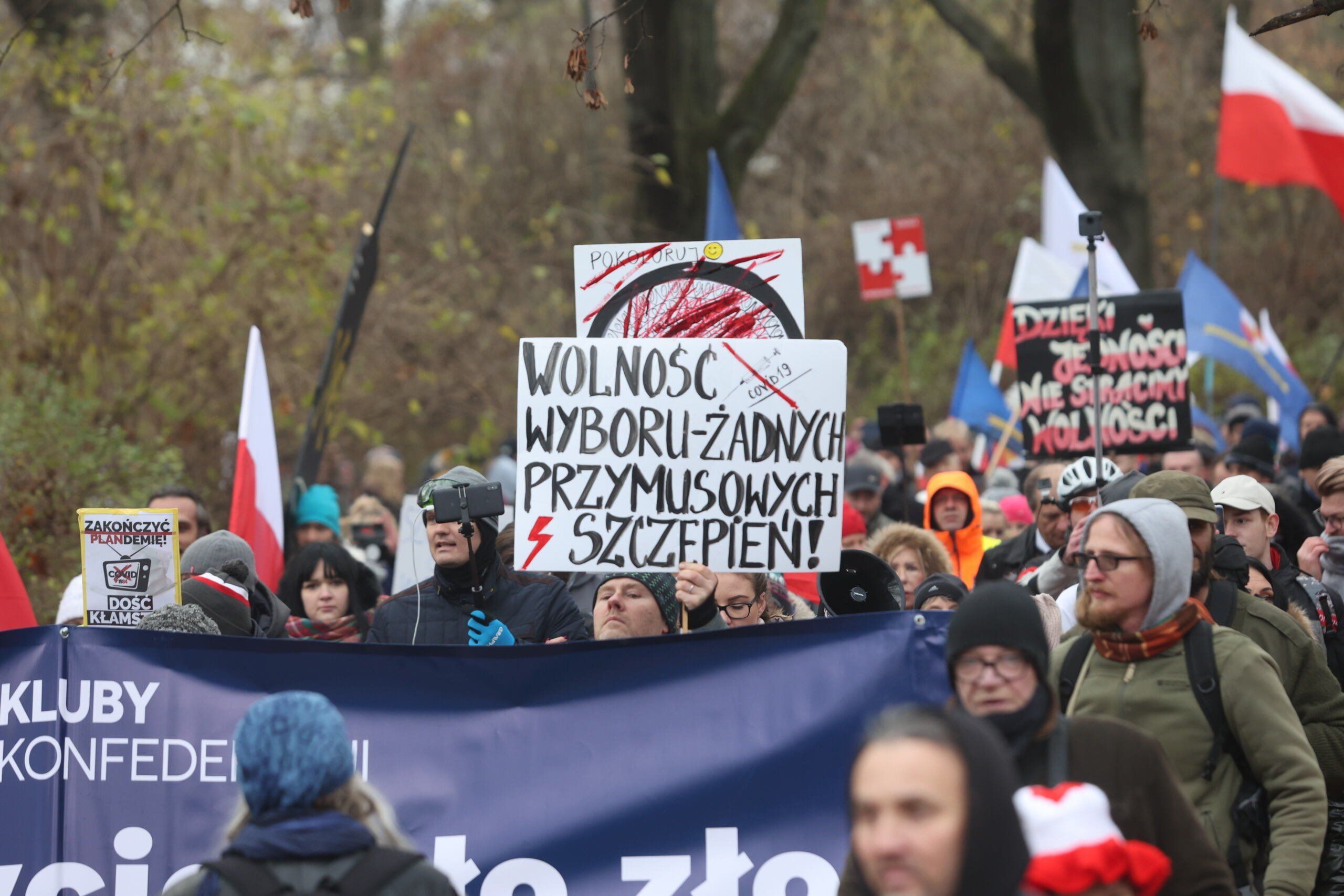 Antyszczepionkowcy maszerują, jesień 2020