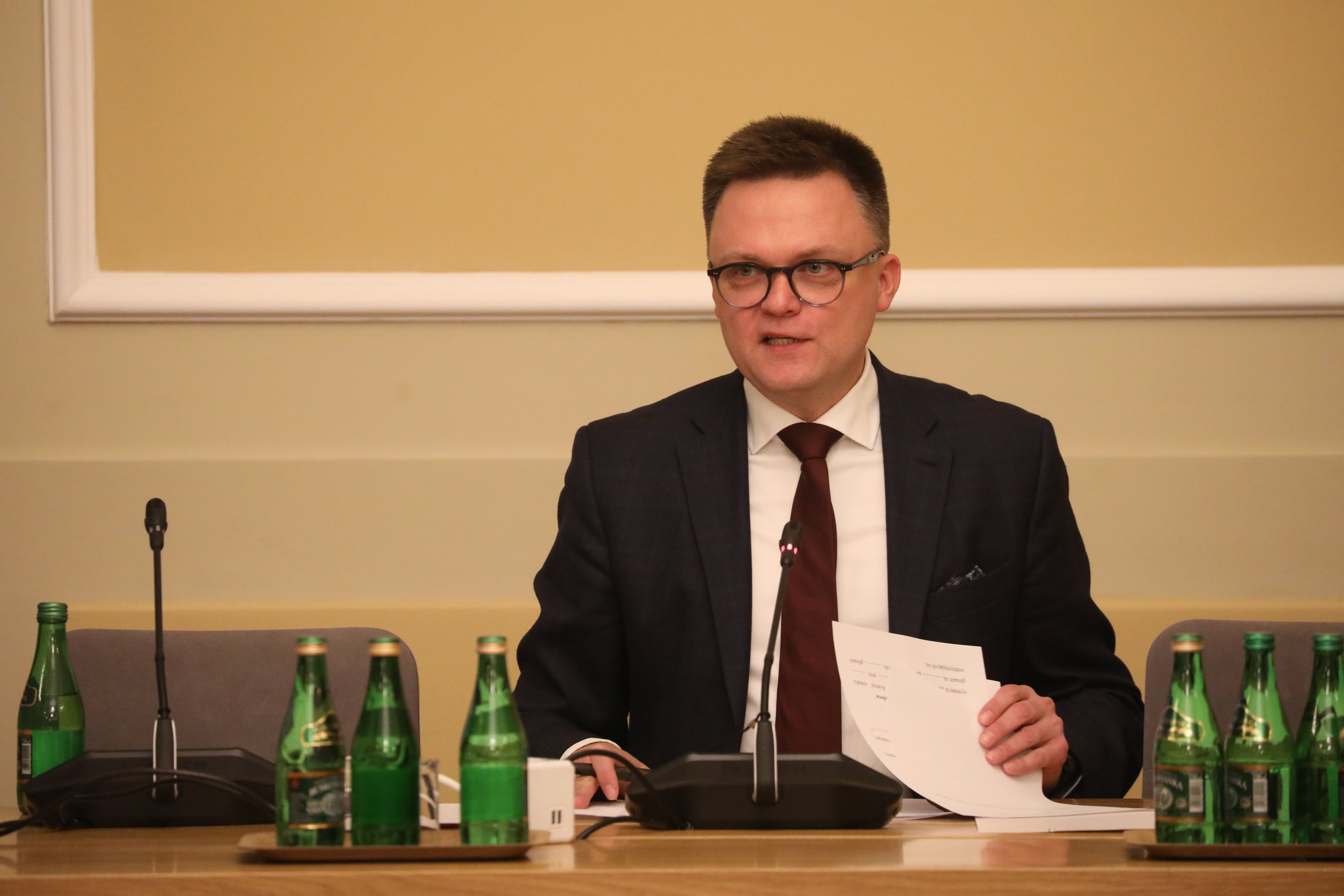 Szymon Hołownia jako marszałek pojawia się na posiedzeniach sejmowych komisji