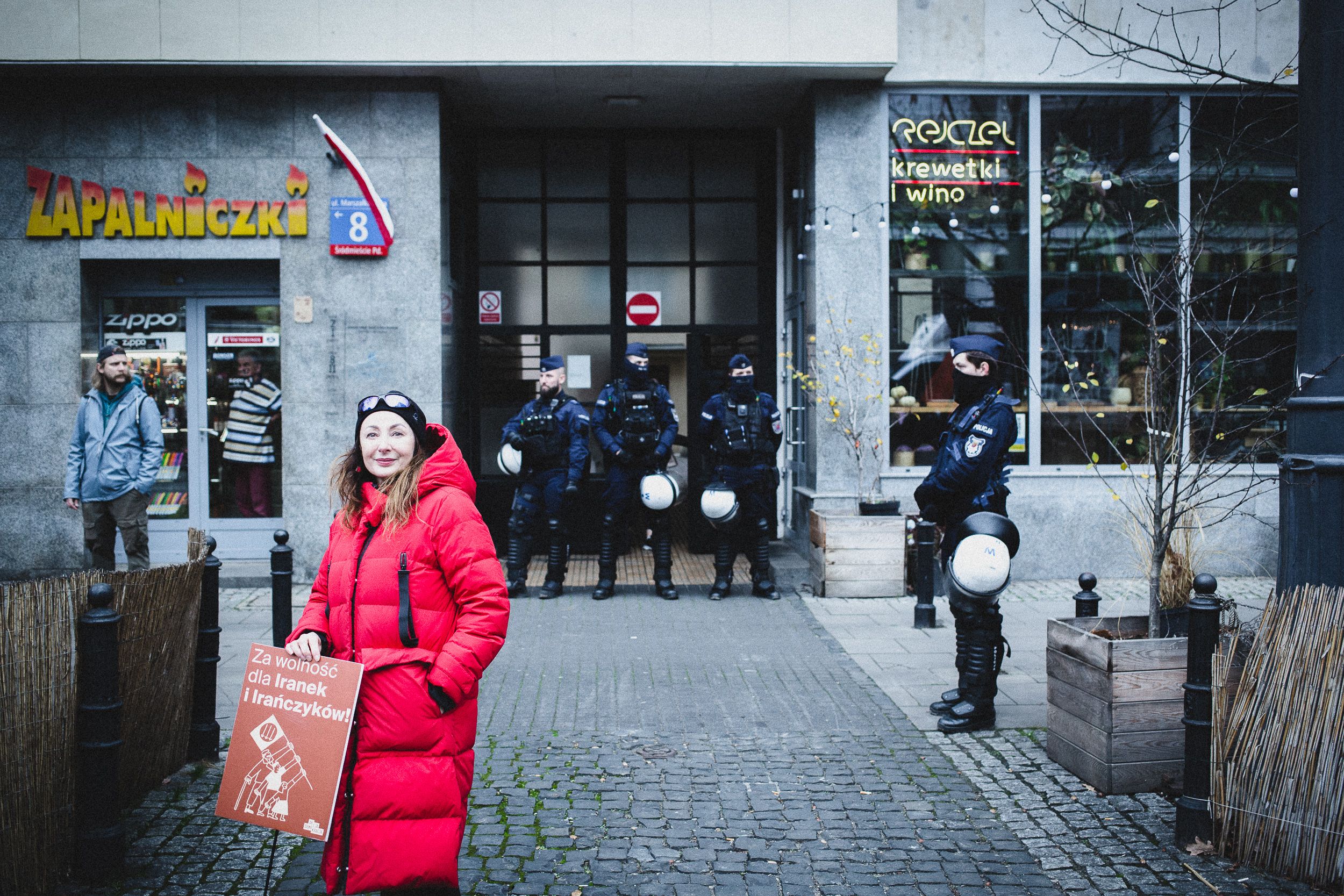 Ulicami Warszawy przechodzi antyfaszystowski marsz „Za wolność naszą i waszą”